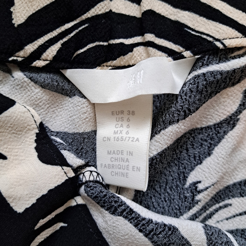 H&M Zebra Print Flare Pants Sz 6 NWOT - Picture 8 of 9